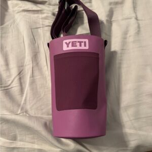 Yeti Two-Tone Pink and Plum Bottle Carrier